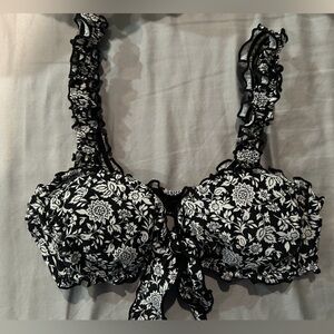Xhilaration Black and White Floral Bikini Top
